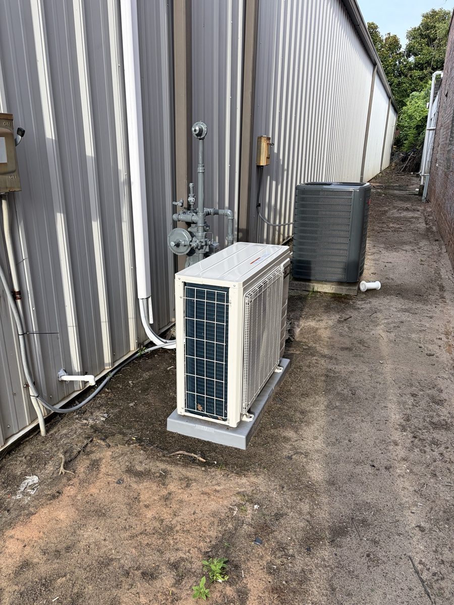 Outdoor mini-split equipment